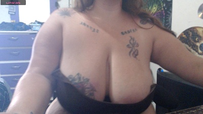 cherry_wet live cam on Cam4