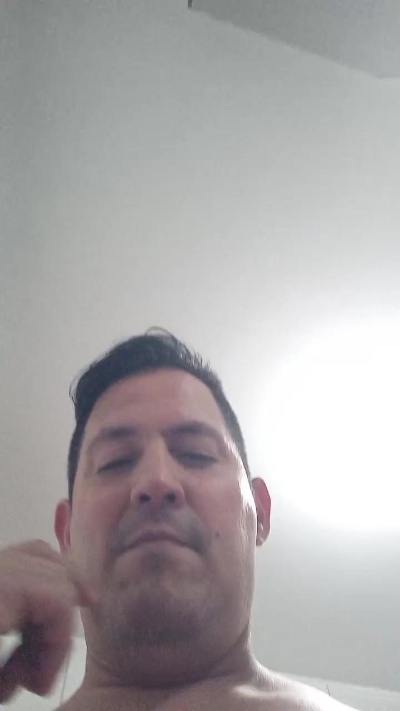 chico_en_tanga1 live cam on Cam4