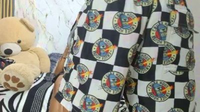 chico_latino23 live cam on Cam4