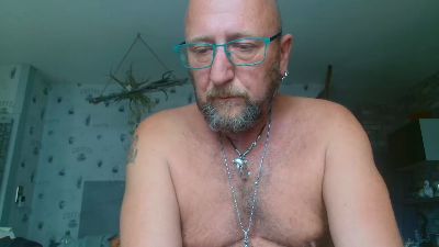 chillyco1 live cam on Cam4