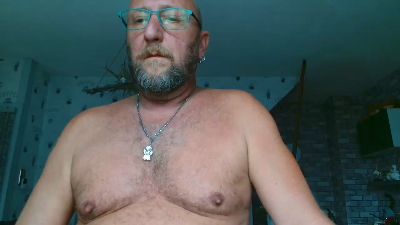 chillyco1 live cam on Cam4
