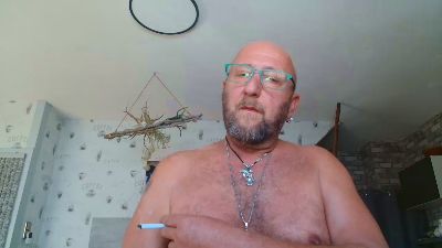 chillyco1 live cam on Cam4