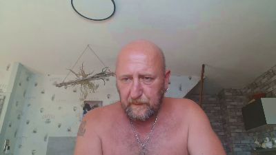 chillyco1 live cam on Cam4