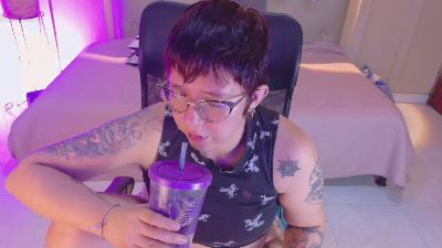 chloe_rosse_ live cam on Cam4