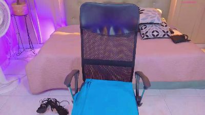 chloe_rosse_ live cam on Cam4
