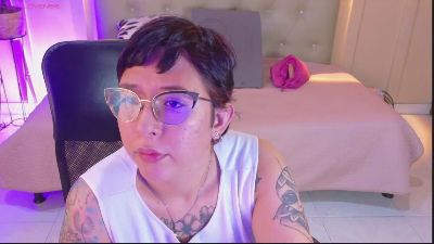 chloe_rosse_ live cam on Cam4