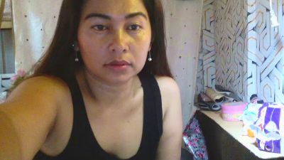 chocolate1984 live cam on Cam4