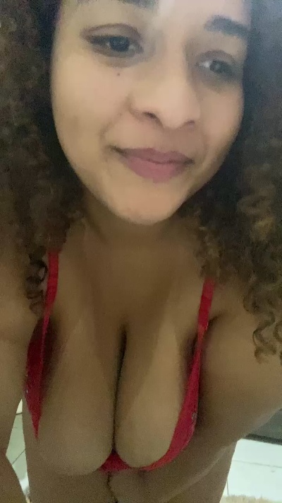 chocolategrand3 live cam on Cam4