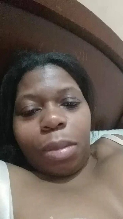 chocolatesexi3 live cam on Cam4