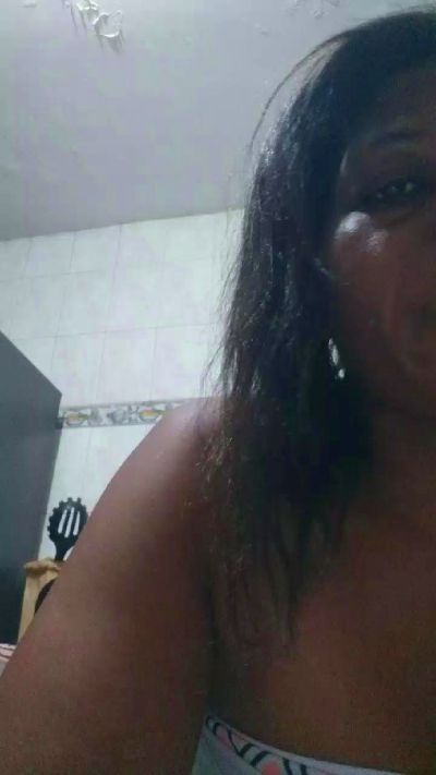chocolatesexi3 live cam on Cam4