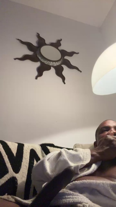 chocolatesis live cam on Cam4