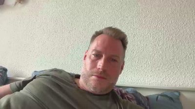 chris2024x live cam on Cam4