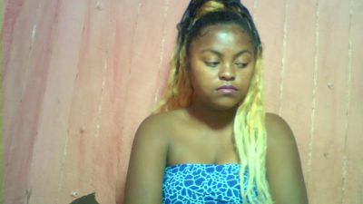christelle9794 live cam on Cam4
