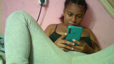 christelle9794 live cam on Cam4