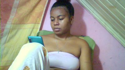 christelle9794 live cam on Cam4
