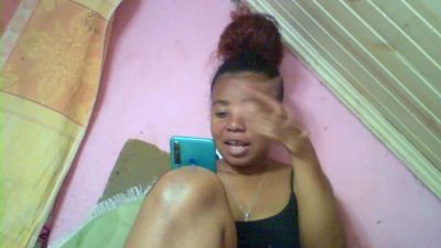 christelle9794 live cam on Cam4