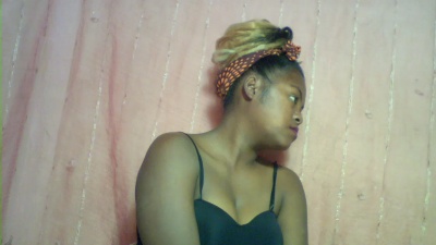 christelle9794 live cam on Cam4