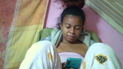christelle9794 live cam on Cam4