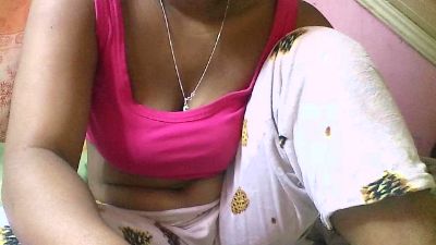 christelle9794 live cam on Cam4
