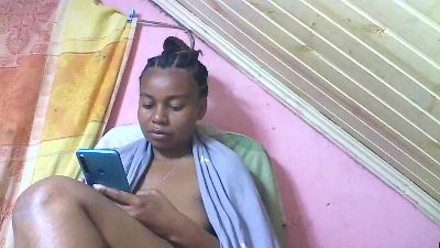 christelle9794 live cam on Cam4