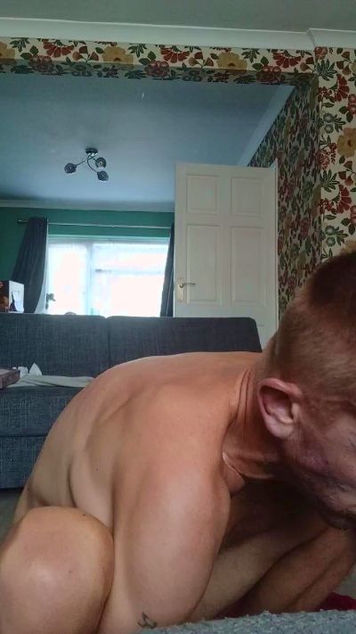 christmas893 live cam on Cam4