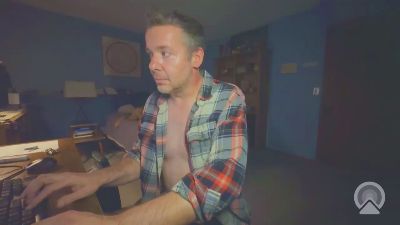 chrisw8181 live cam on Cam4