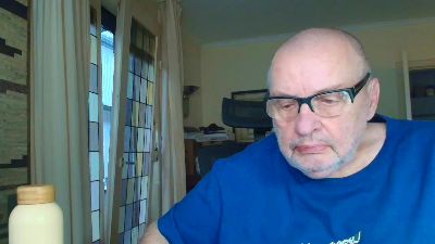 chubbie2205 live cam on Cam4