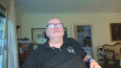 chubbie2205 live cam on Cam4