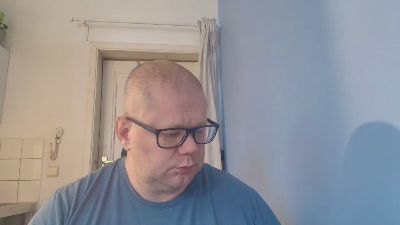 chubbyass08 live cam on Cam4