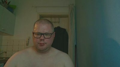 chubbyass08 live cam on Cam4
