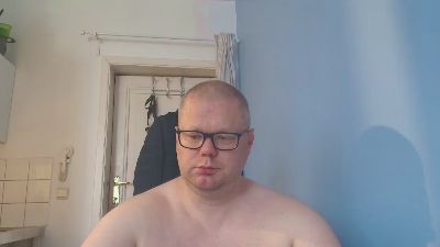 chubbyass08 live cam on Cam4
