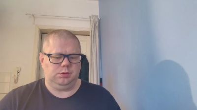 chubbyass08 live cam on Cam4