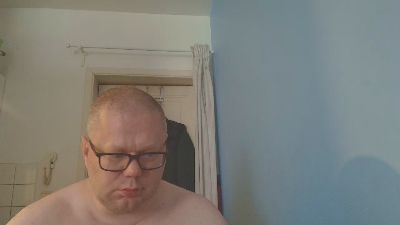 chubbyass08 live cam on Cam4