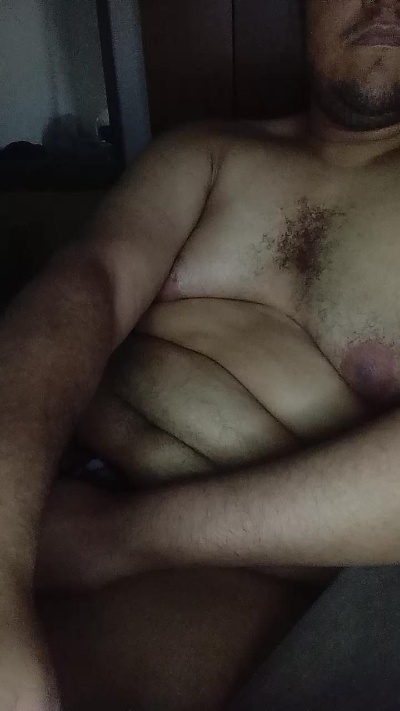 chubbygamer26 live male webcam from Brazil