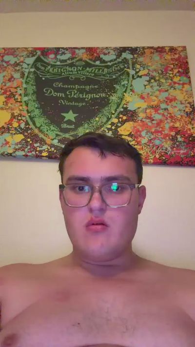 chubbyteen321 live cam on Cam4