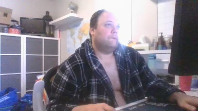 chubsub32 live cam on Cam4