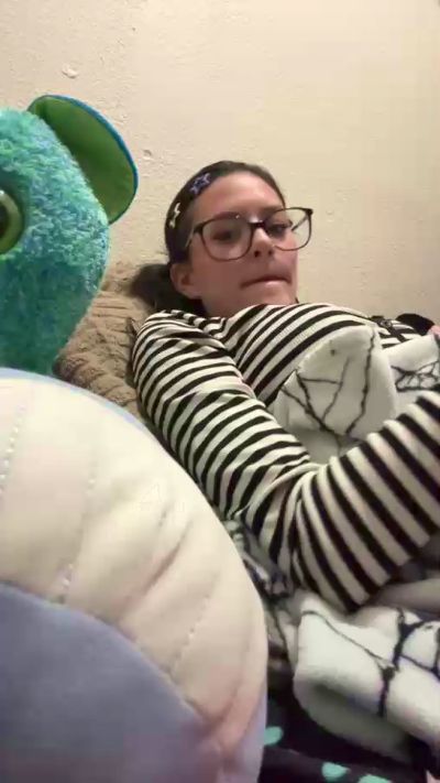 chxrry_b0mbz live cam on Cam4