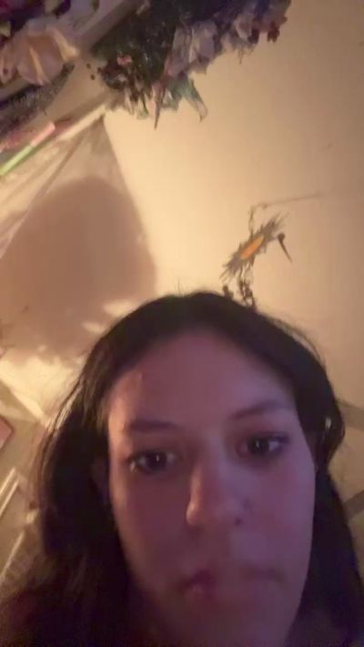 chxrry_b0mbz live cam on Cam4