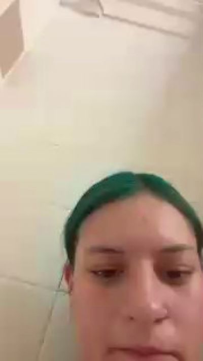chxrry_b0mbz live cam on Cam4