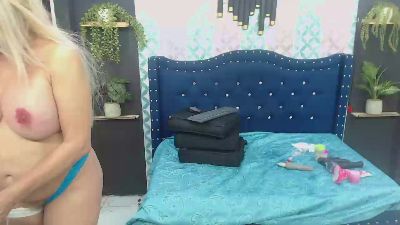 ciccioline_rose live cam on Cam4