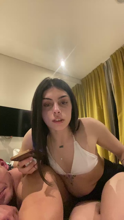 cielehot live cam on Cam4