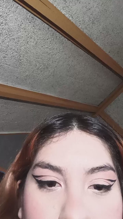 cinnamon3 live cam preview on Cam4