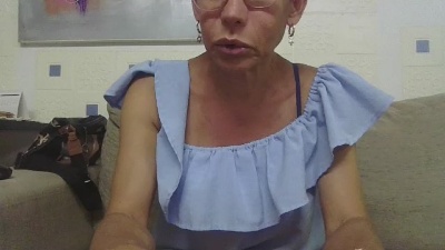 cinthia42 live cam on Cam4