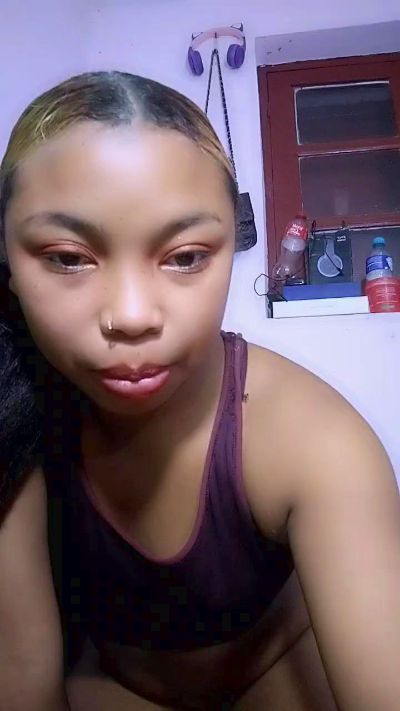 cissy69 live cam on Cam4