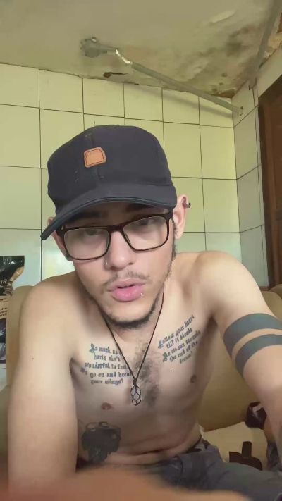 ckLzin live cam on Cam4