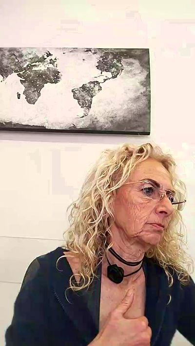 clarabela1 live cam on Cam4