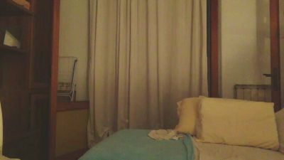 claudia172 live cam on Cam4