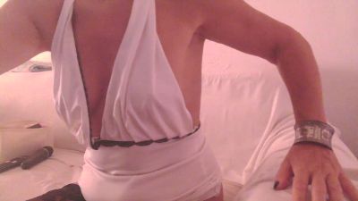 claudia172 live cam on Cam4