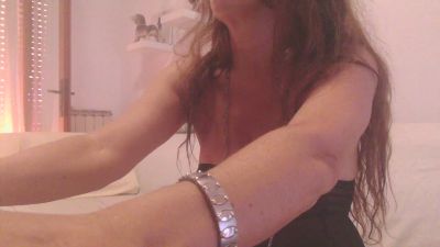 claudia172 live cam on Cam4