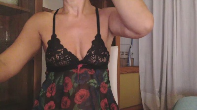 claudia172 live cam on Cam4